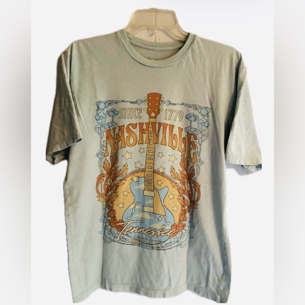Women’s Nashville T-Shirt soft Country Music tee Light Blue Medium Cowgirl T
